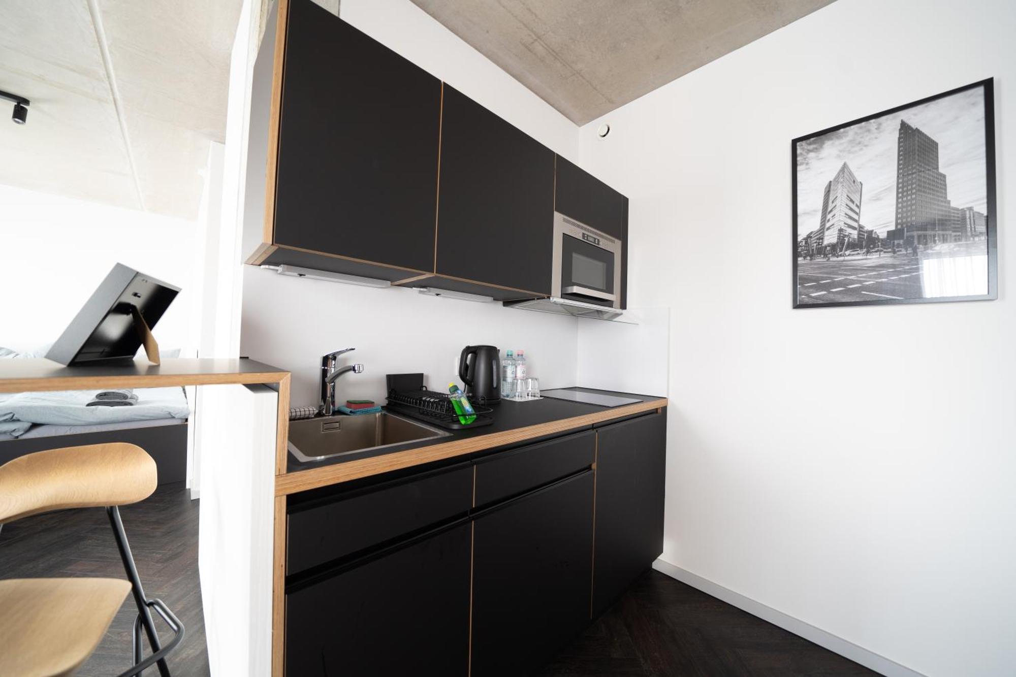 Deluxe Studio